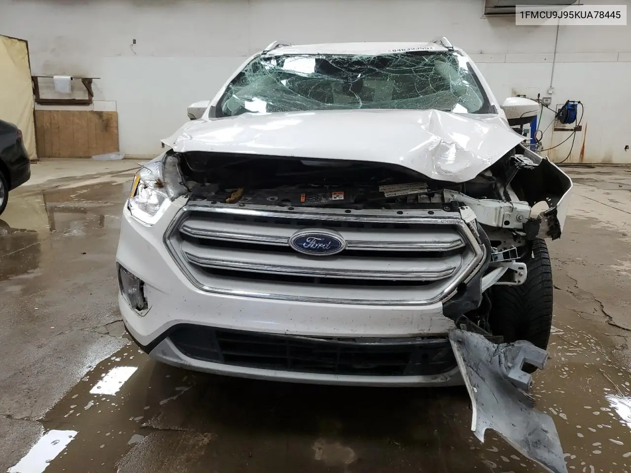 1FMCU9J95KUA78445 2019 Ford Escape Titanium