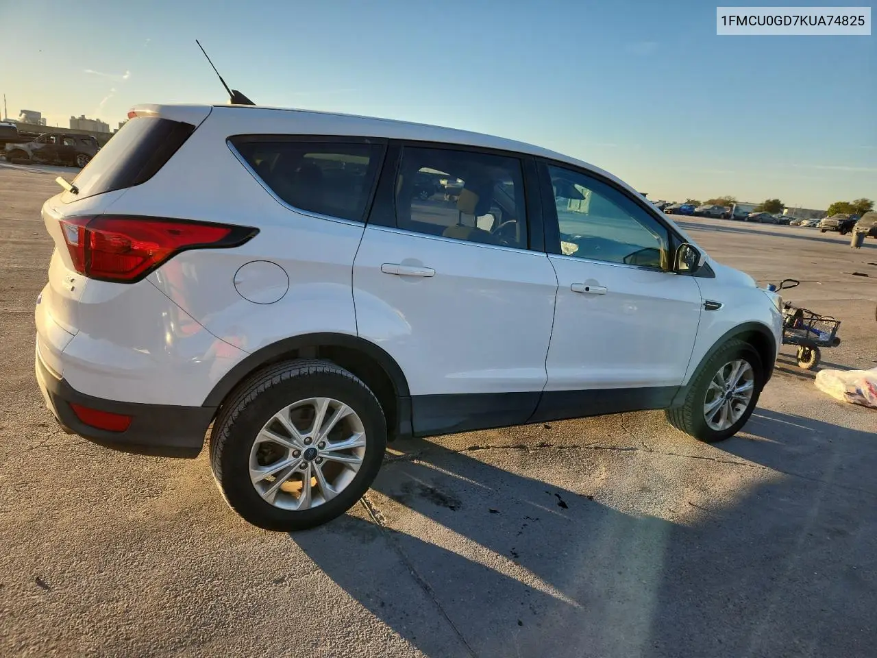 1FMCU0GD7KUA74825 2019 Ford Escape Se
