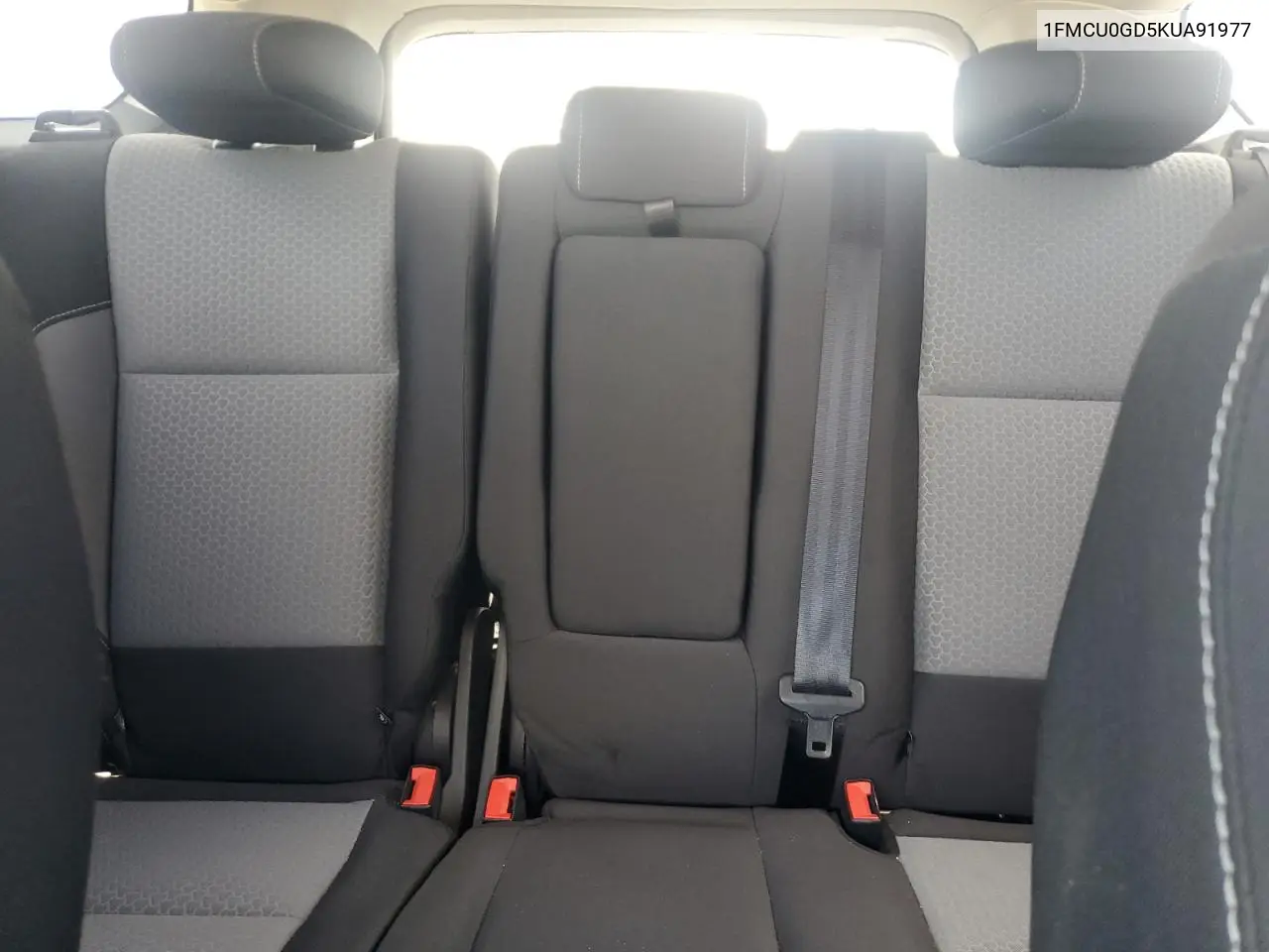 1FMCU0GD5KUA91977 2019 Ford Escape Se