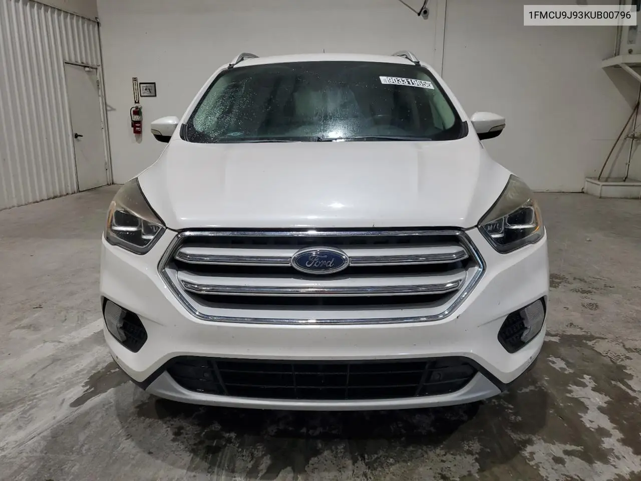 1FMCU9J93KUB00796 2019 Ford Escape Titanium