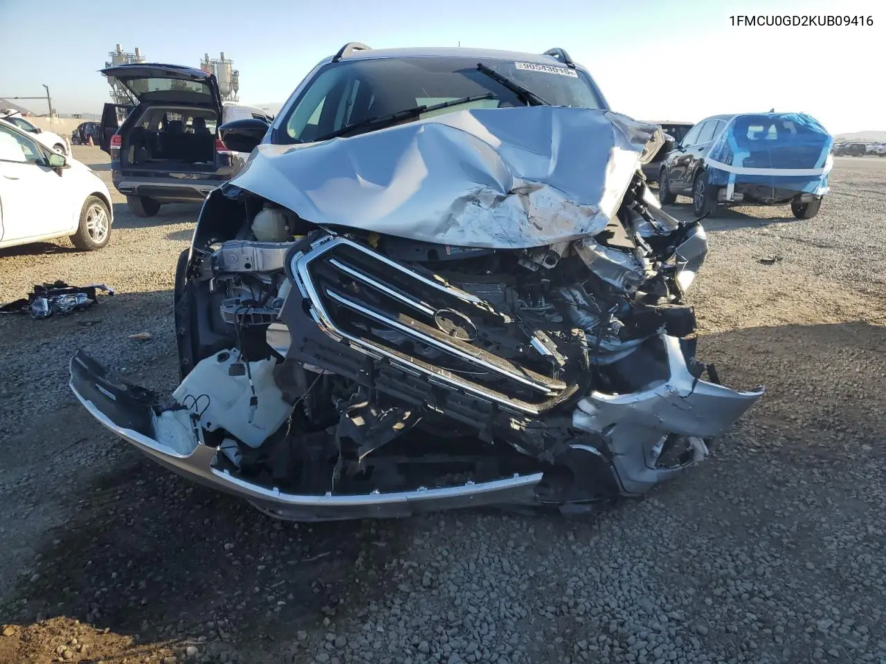 1FMCU0GD2KUB09416 2019 Ford Escape Se