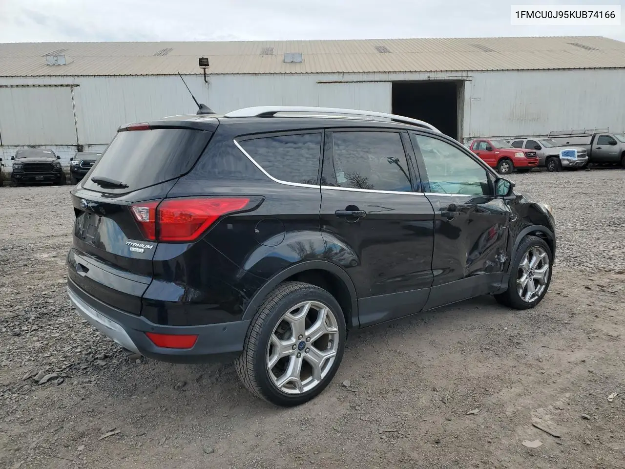 1FMCU0J95KUB74166 2019 Ford Escape Titanium