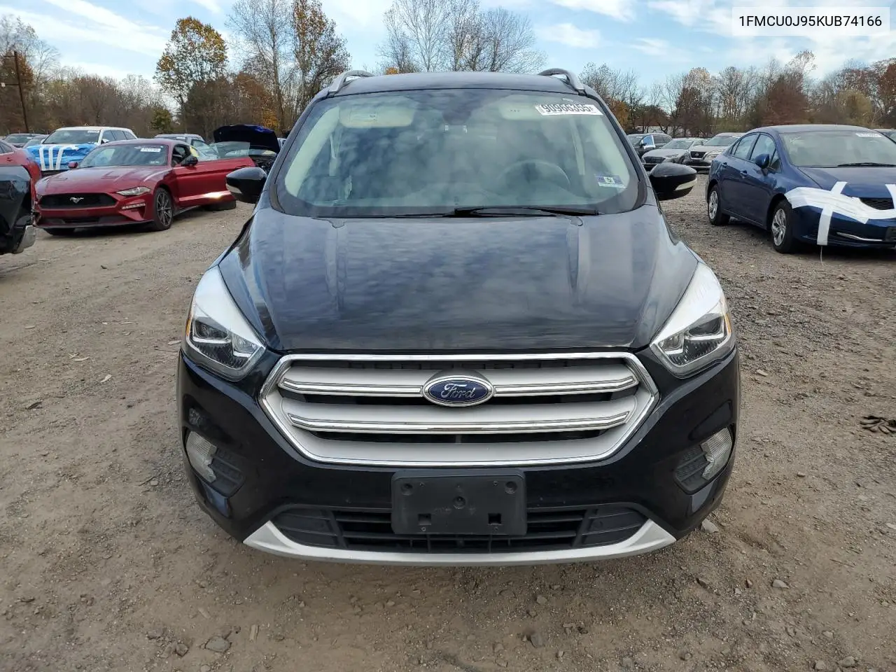 1FMCU0J95KUB74166 2019 Ford Escape Titanium