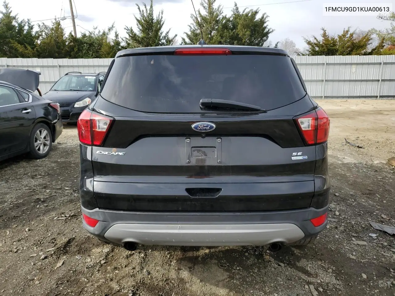 1FMCU9GD1KUA00613 2019 Ford Escape Se