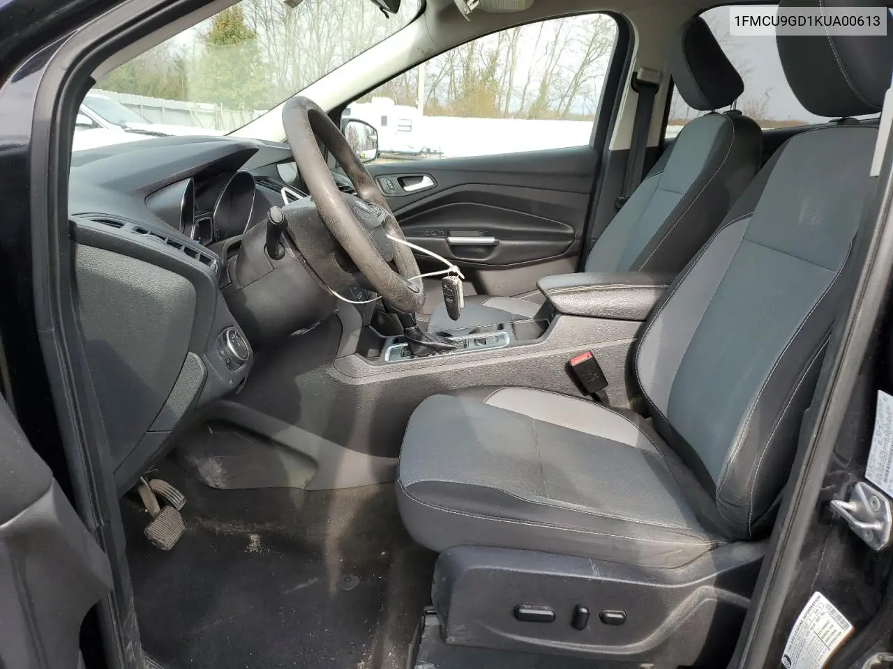1FMCU9GD1KUA00613 2019 Ford Escape Se