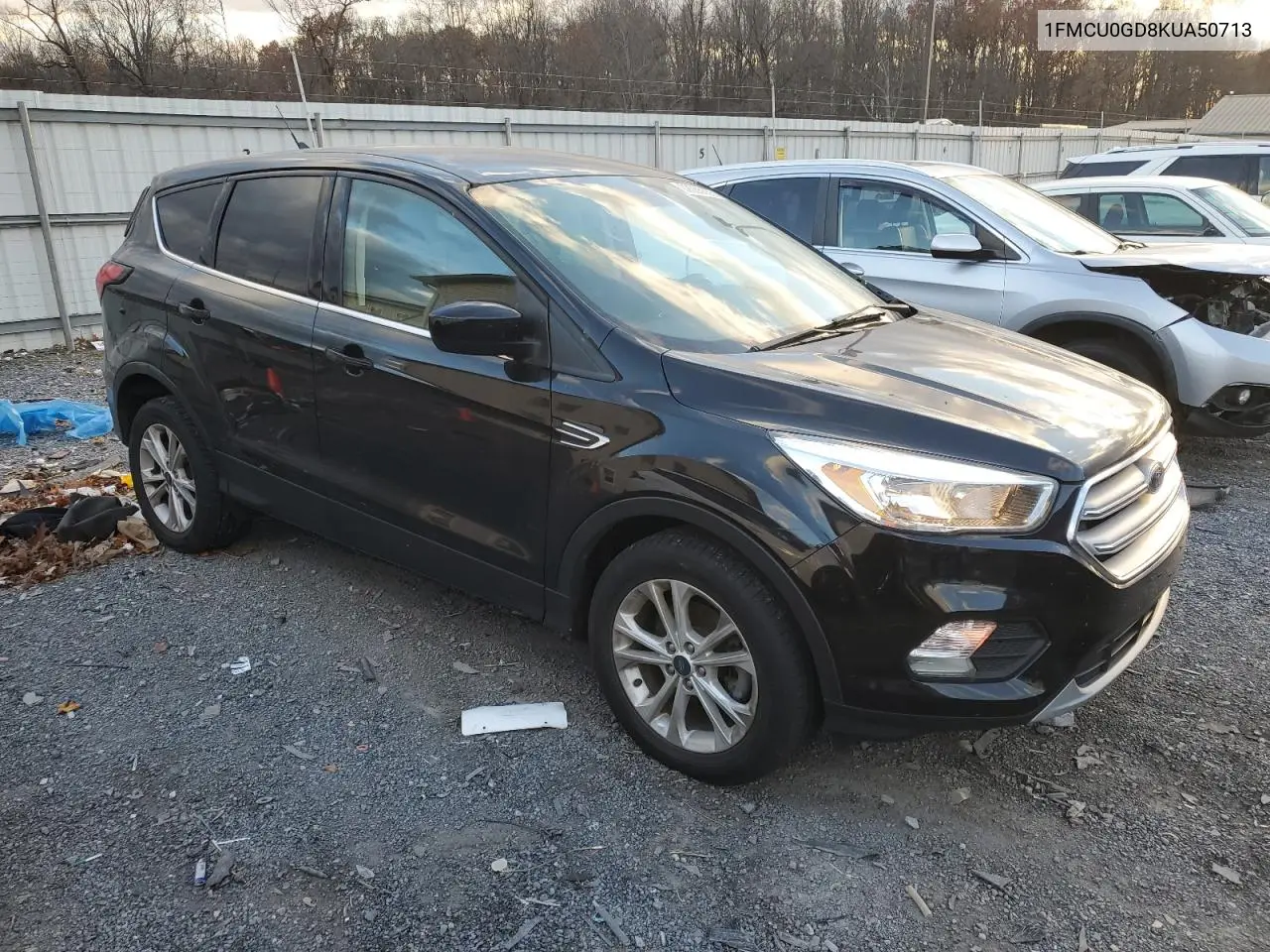 1FMCU0GD8KUA50713 2019 Ford Escape Se