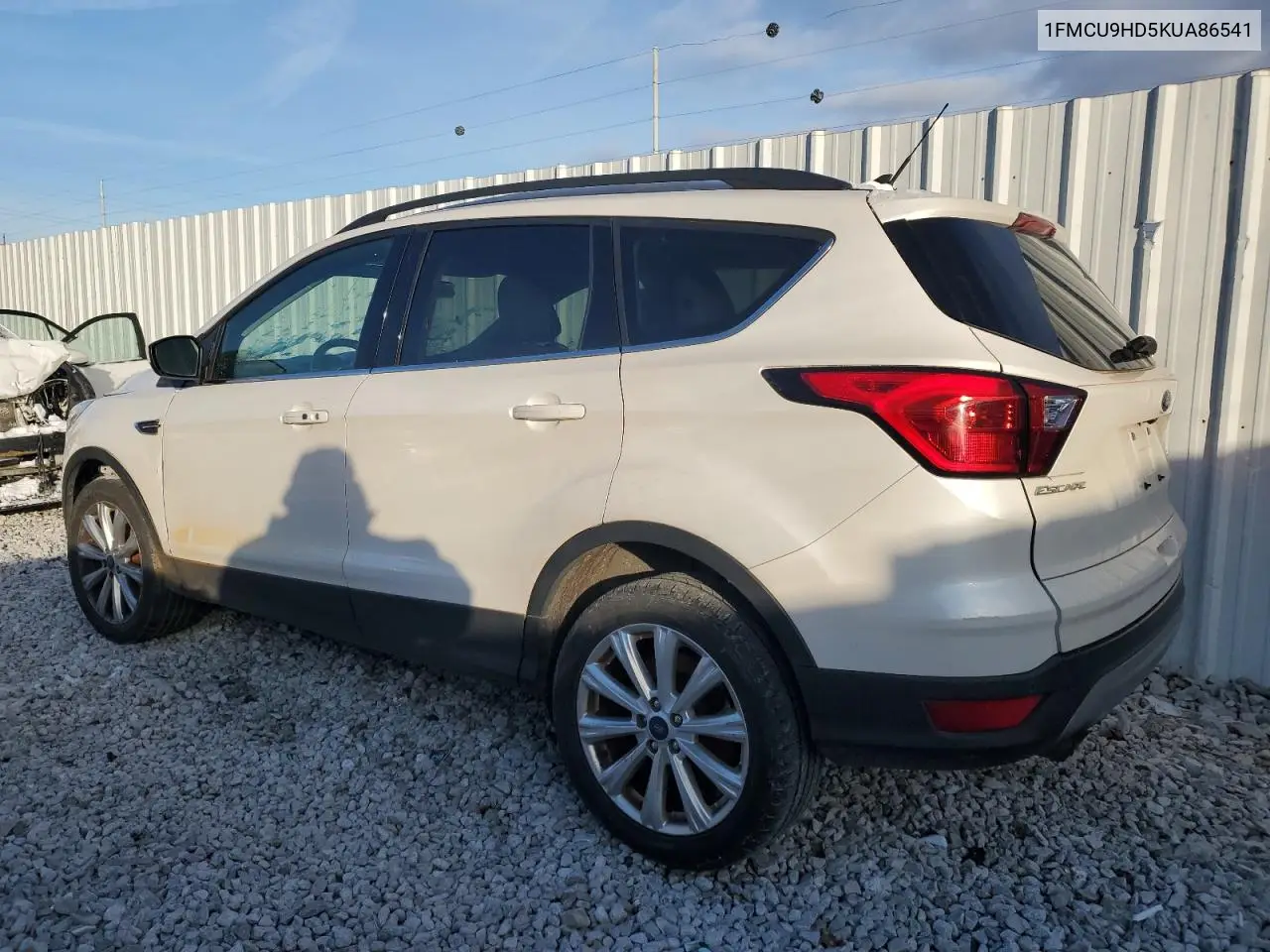 1FMCU9HD5KUA86541 2019 Ford Escape Sel