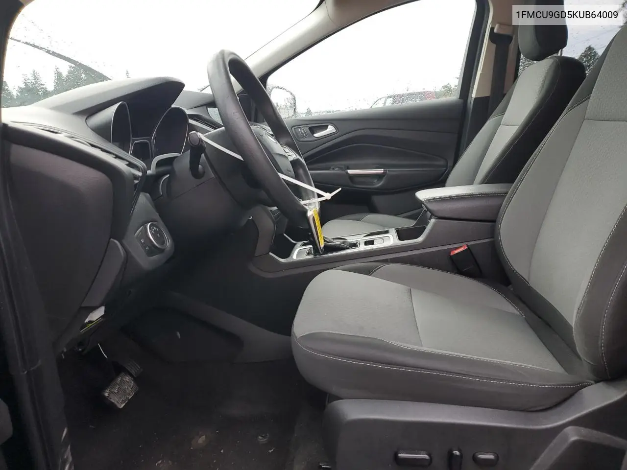 1FMCU9GD5KUB64009 2019 Ford Escape Se