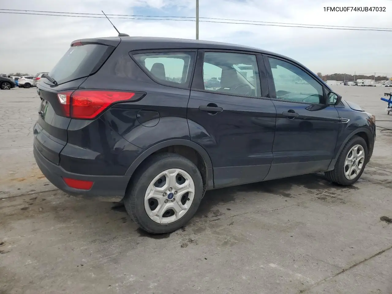 1FMCU0F74KUB47032 2019 Ford Escape S