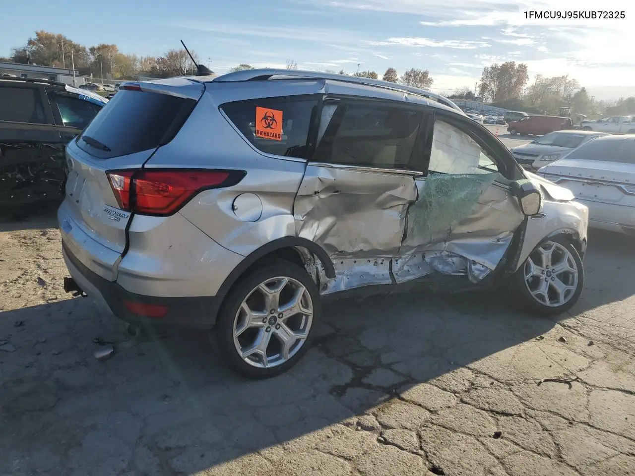 1FMCU9J95KUB72325 2019 Ford Escape Titanium