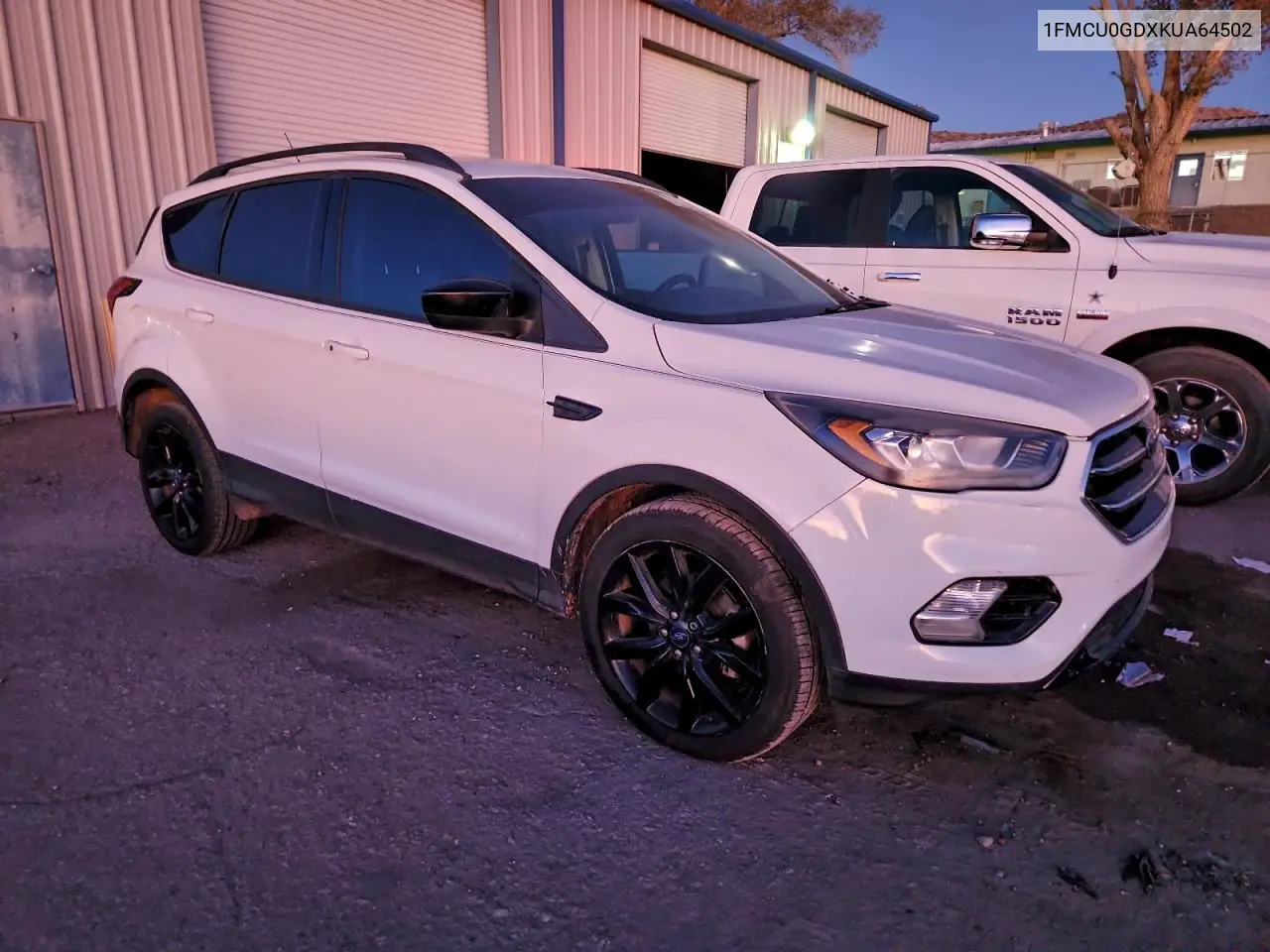 1FMCU0GDXKUA64502 2019 Ford Escape Se