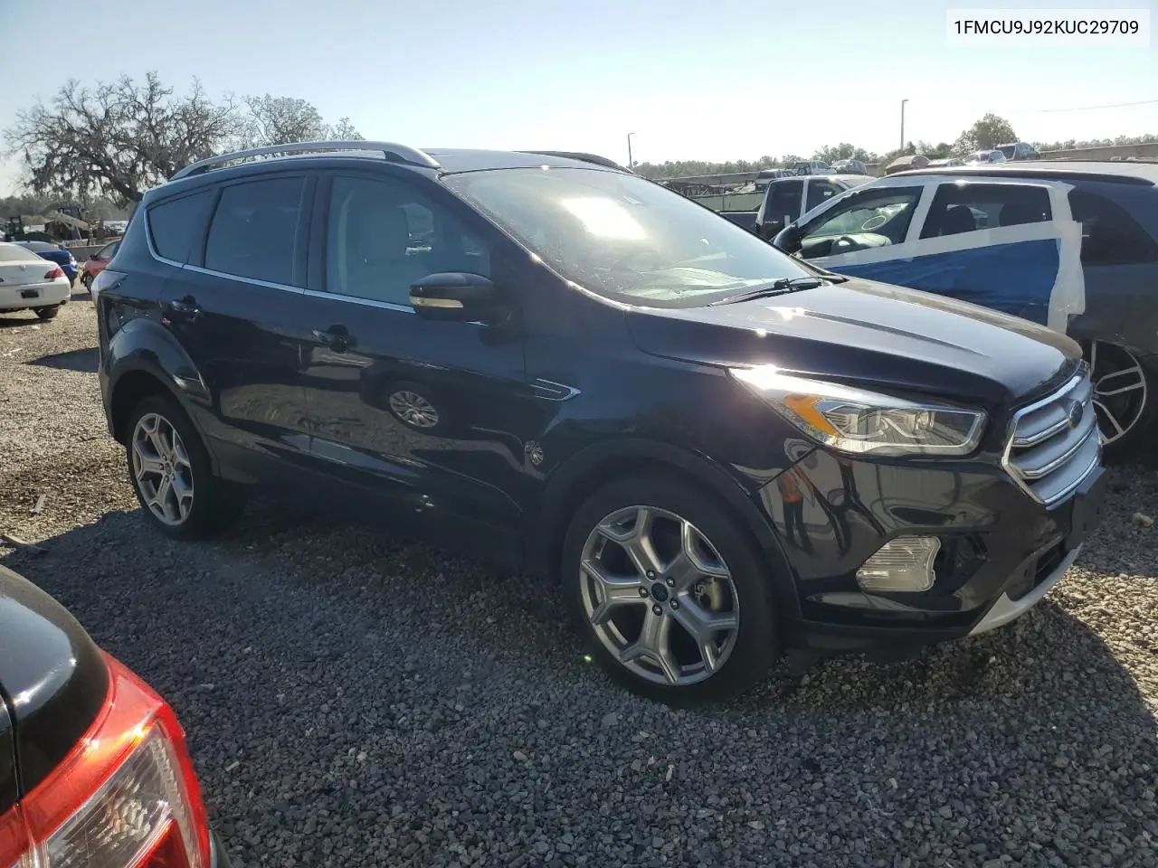 1FMCU9J92KUC29709 2019 Ford Escape Titanium