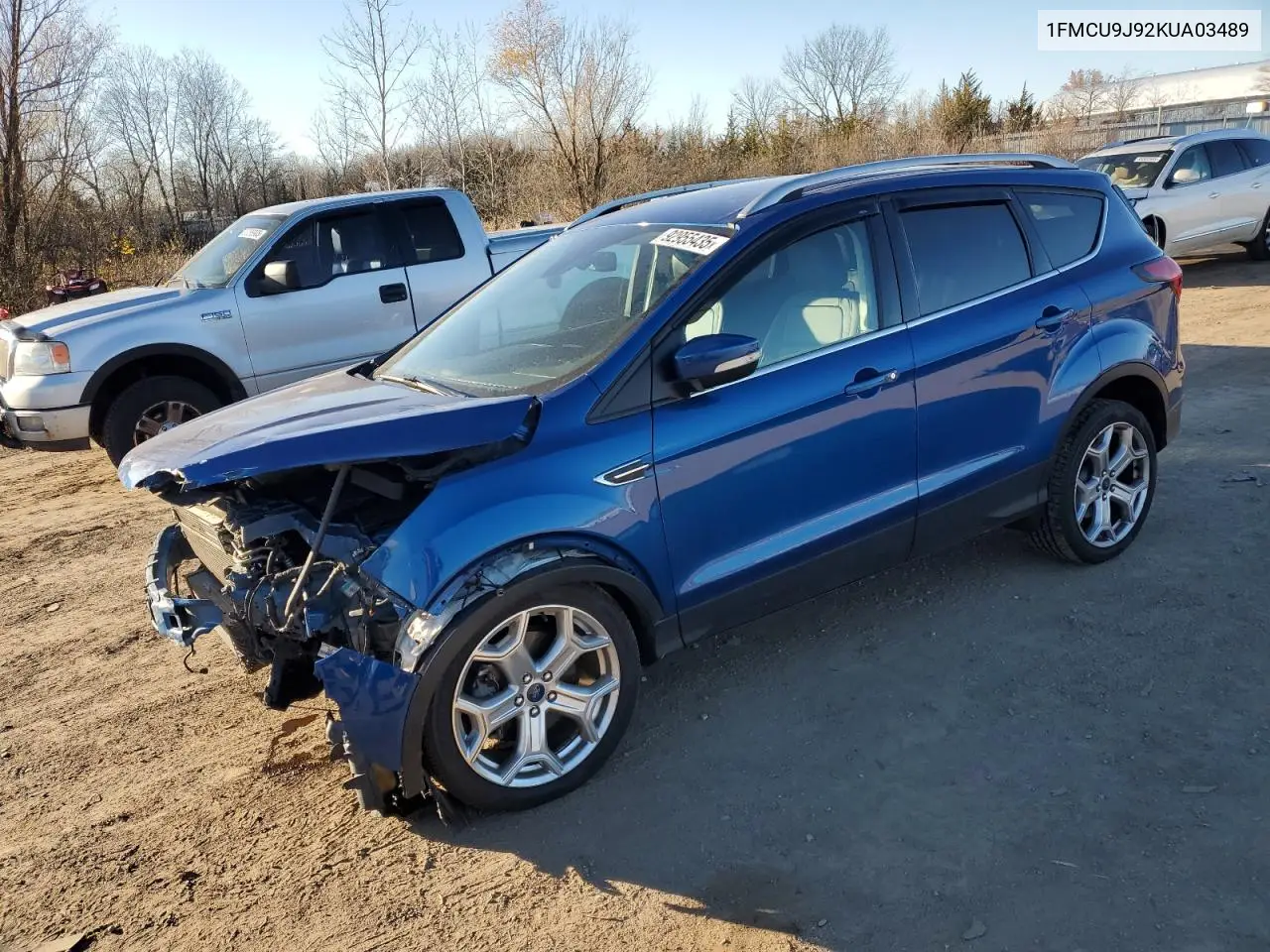 1FMCU9J92KUA03489 2019 Ford Escape Titanium