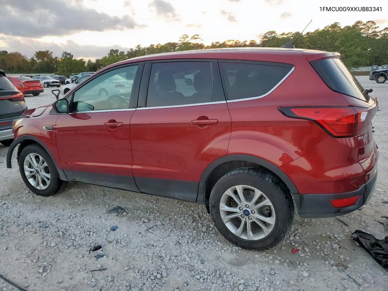 1FMCU0G9XKUB83341 2019 Ford Escape Se