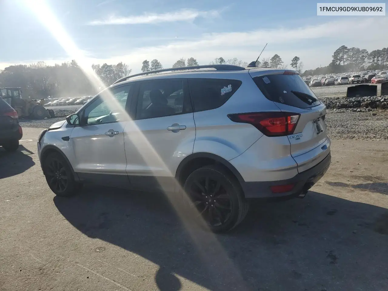 1FMCU9GD9KUB09692 2019 Ford Escape Se