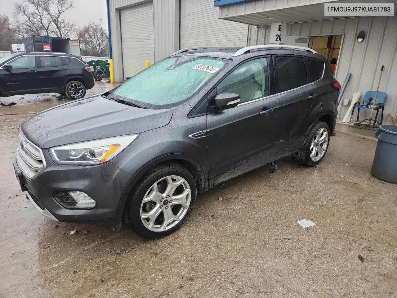 1FMCU9J97KUA81783 2019 Ford Escape Titanium