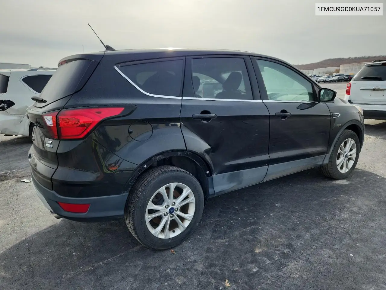 1FMCU9GD0KUA71057 2019 Ford Escape Se