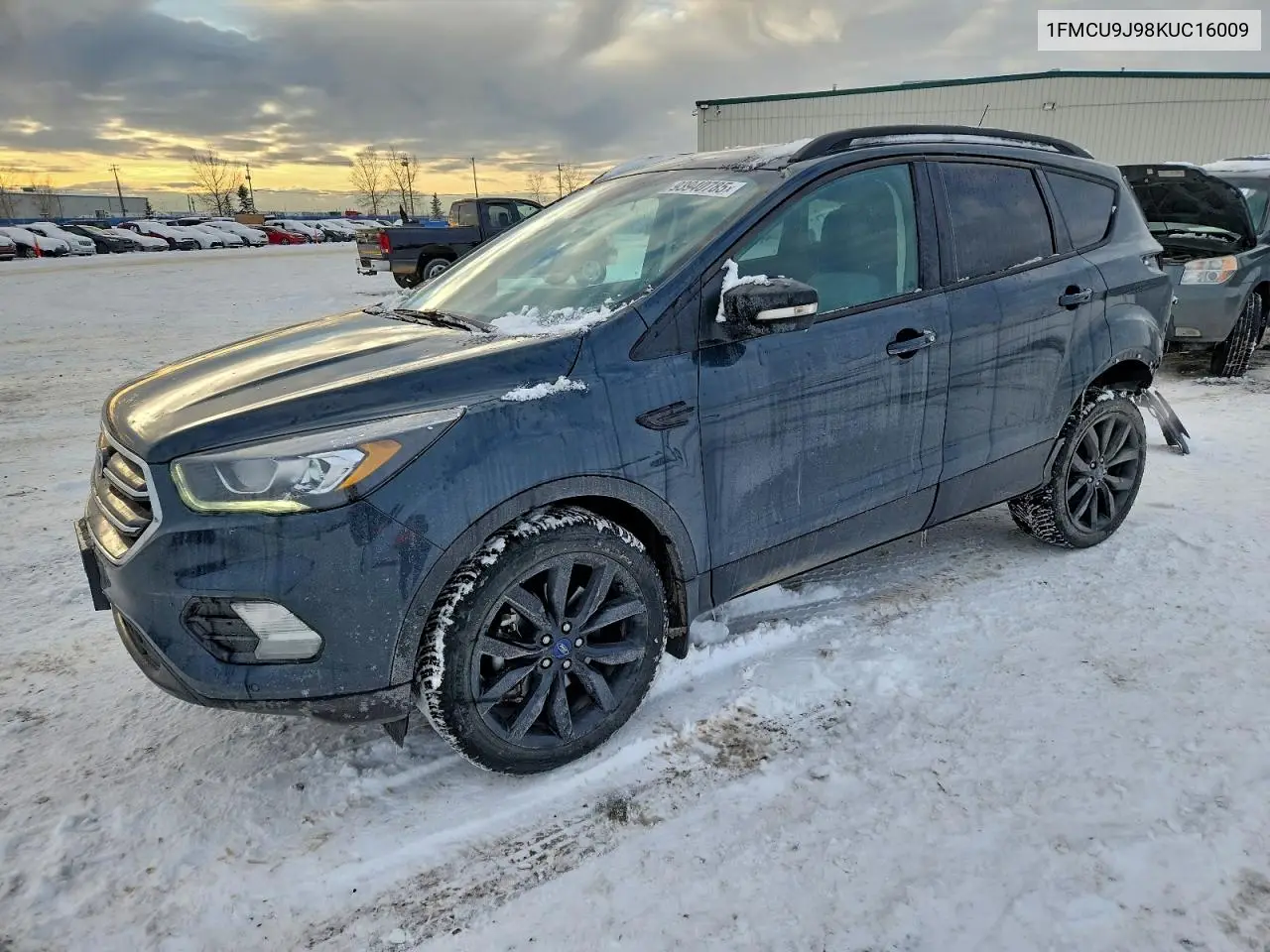 1FMCU9J98KUC16009 2019 Ford Escape Titanium