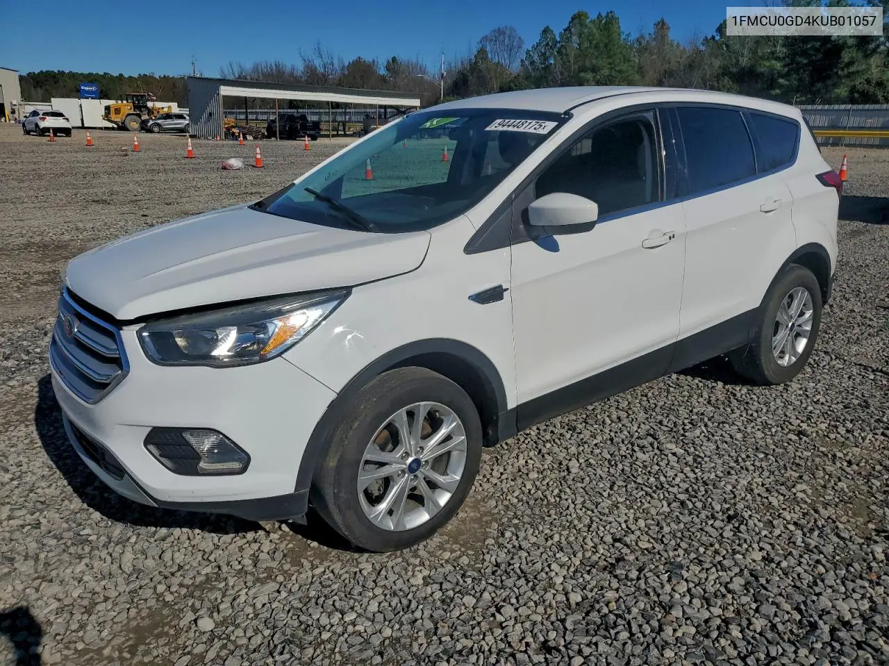1FMCU0GD4KUB01057 2019 Ford Escape Se
