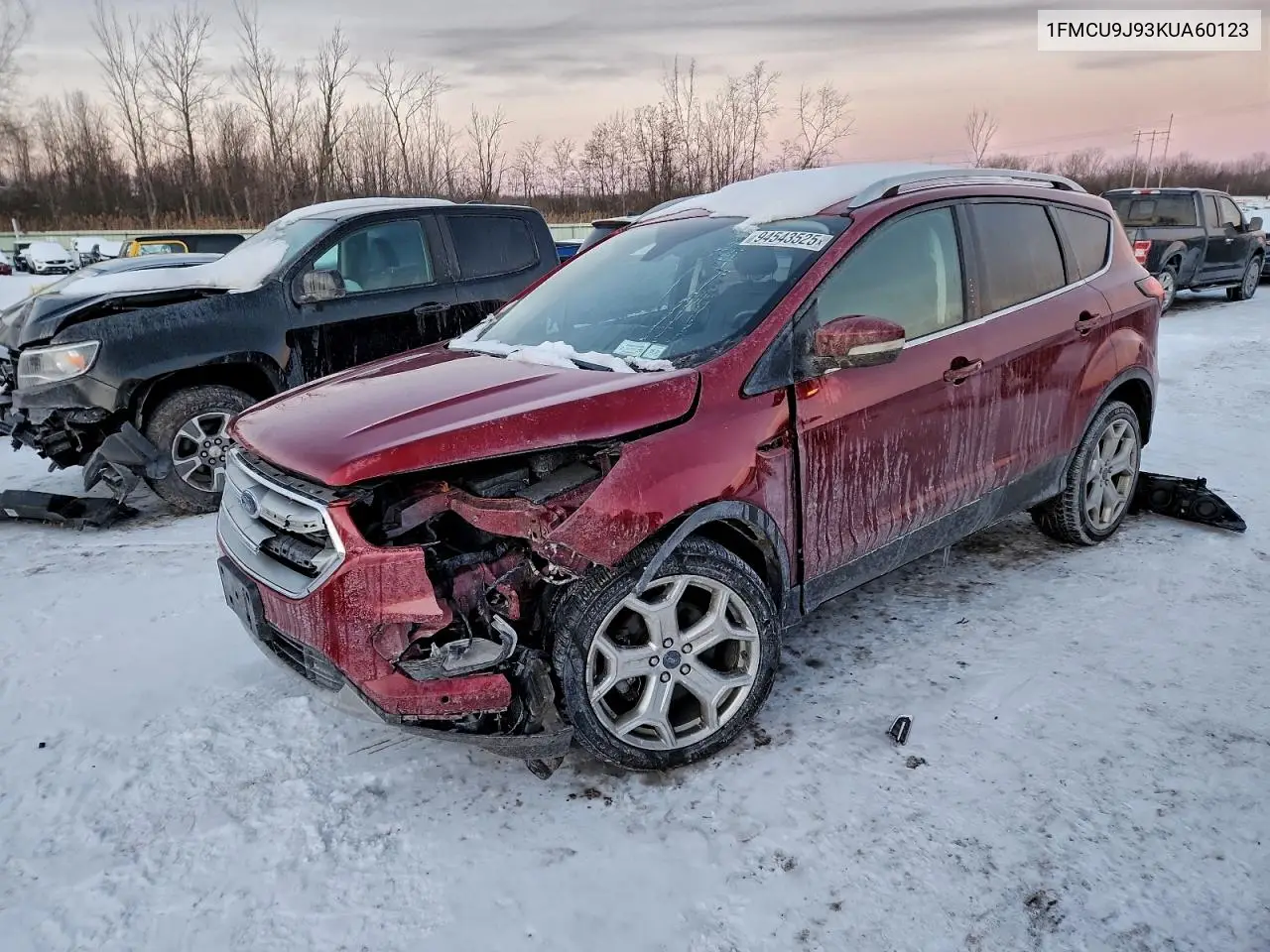 1FMCU9J93KUA60123 2019 Ford Escape Titanium