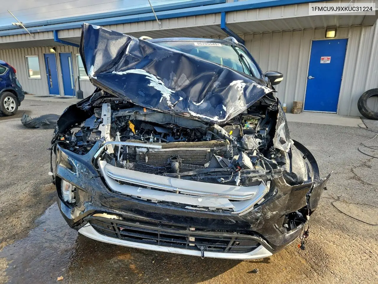 1FMCU9J9XKUC31224 2019 Ford Escape Titanium