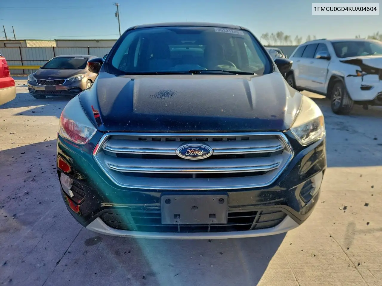 1FMCU0GD4KUA04604 2019 Ford Escape Se