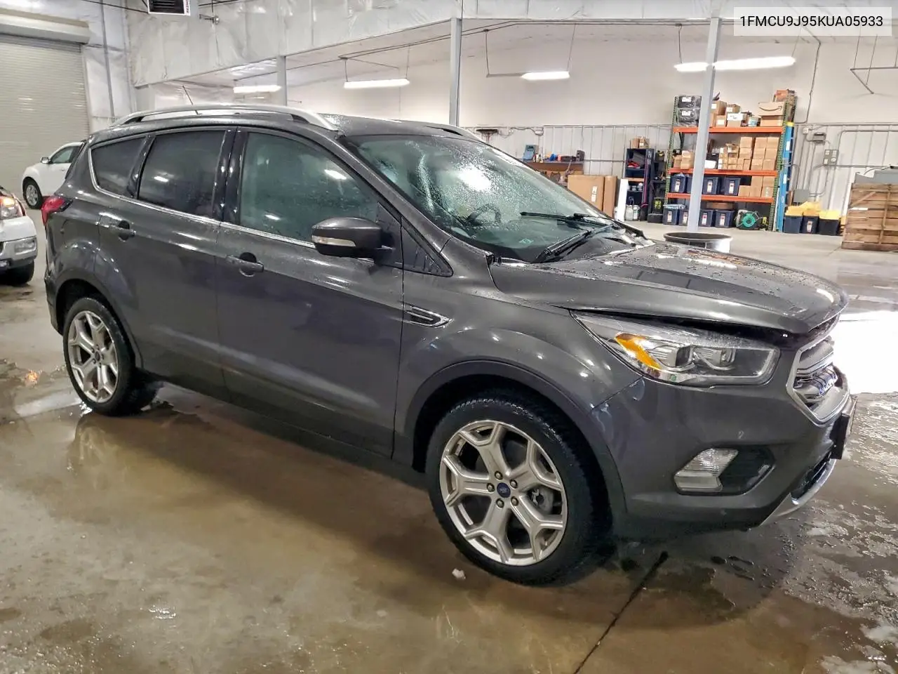 1FMCU9J95KUA05933 2019 Ford Escape Titanium