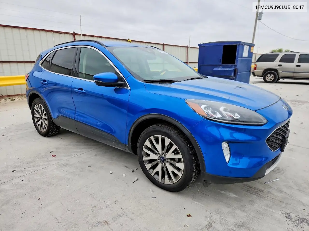 1FMCU9J96LUB18047 2020 Ford Escape Titanium