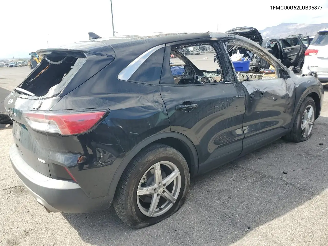 1FMCU0G62LUB95877 2020 Ford Escape Se