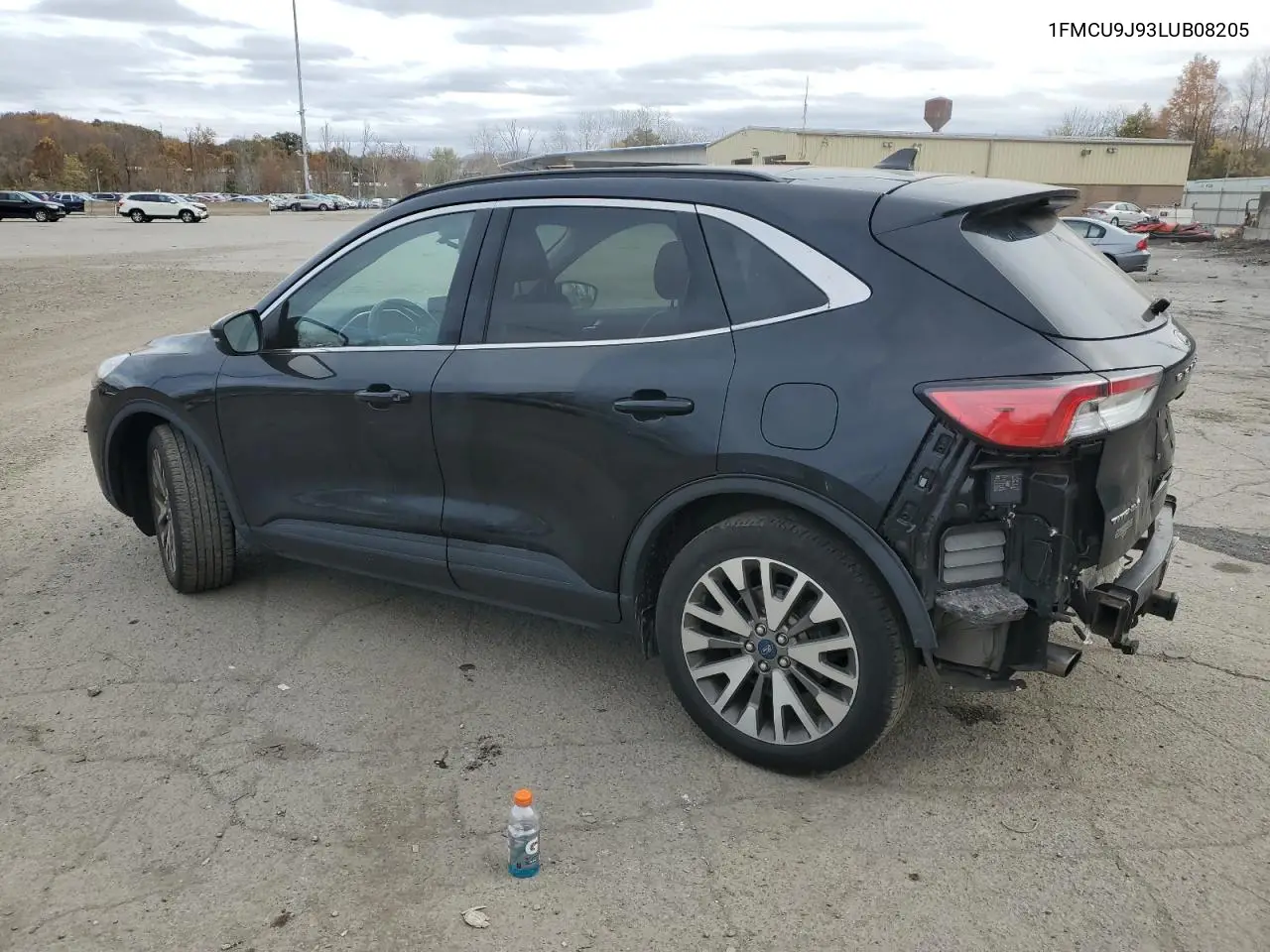 1FMCU9J93LUB08205 2020 Ford Escape Titanium