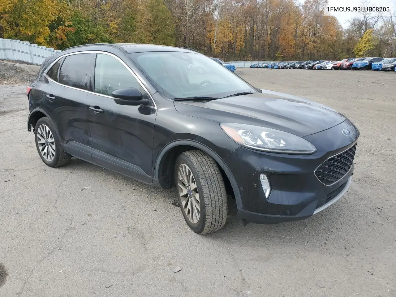 1FMCU9J93LUB08205 2020 Ford Escape Titanium