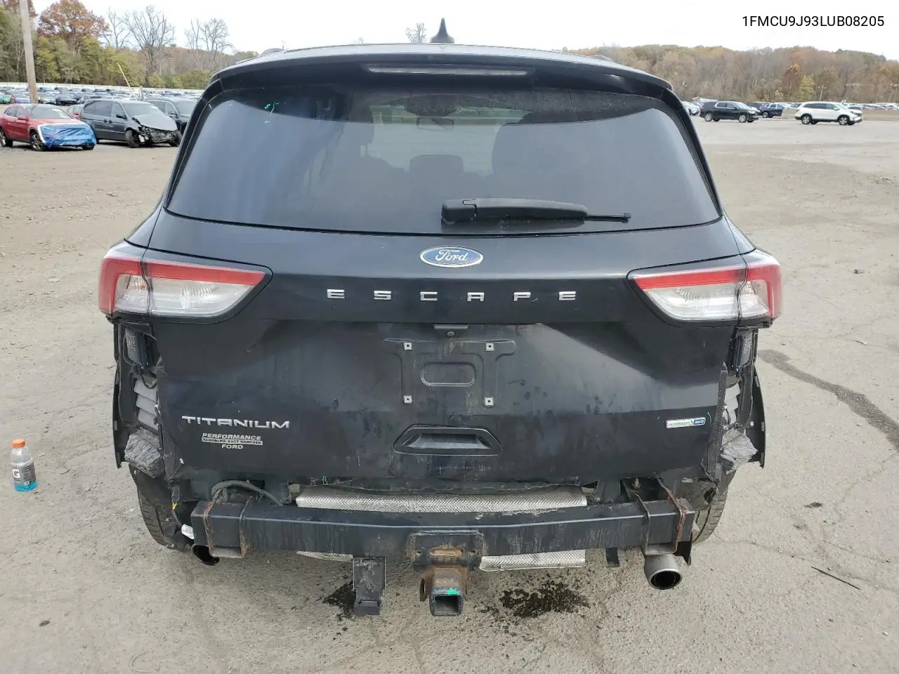 1FMCU9J93LUB08205 2020 Ford Escape Titanium
