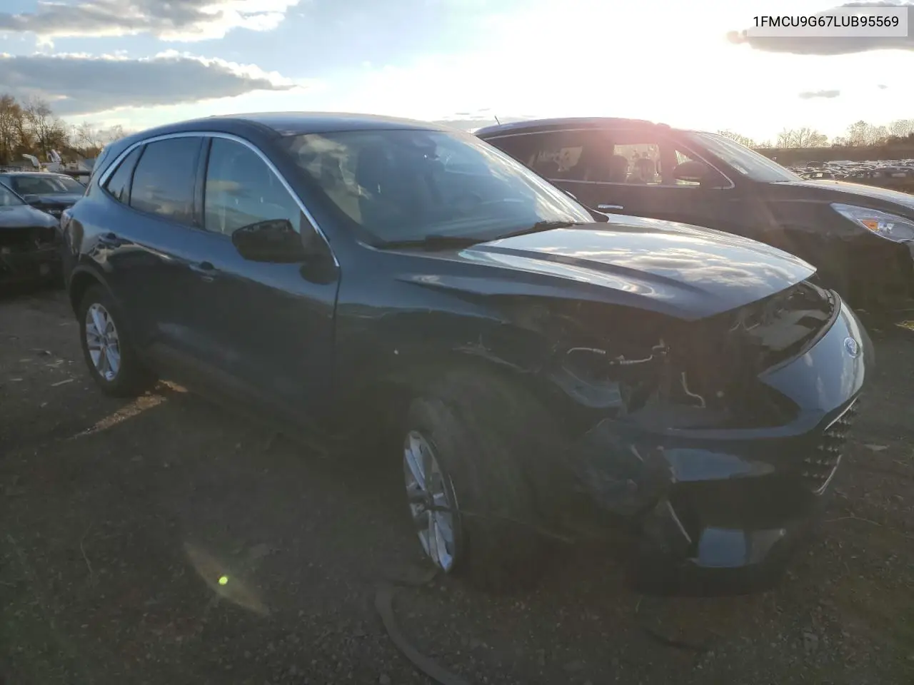 1FMCU9G67LUB95569 2020 Ford Escape Se
