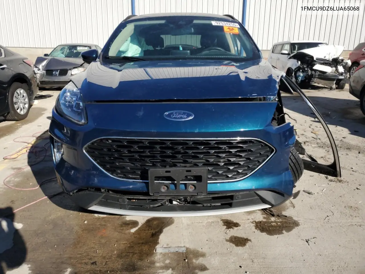 1FMCU9DZ6LUA65068 2020 Ford Escape Titanium
