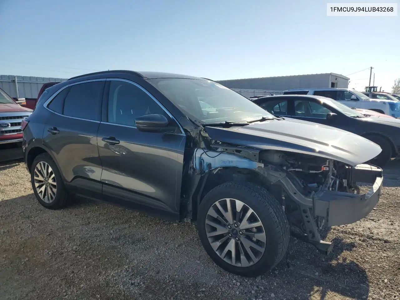 1FMCU9J94LUB43268 2020 Ford Escape Titanium