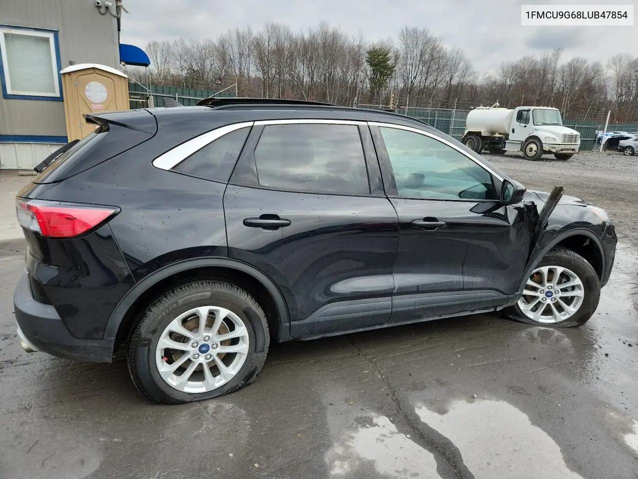 1FMCU9G68LUB47854 2020 Ford Escape Se