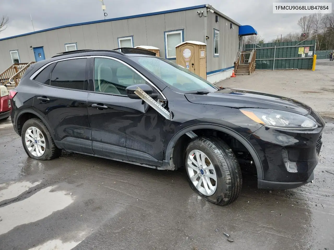 1FMCU9G68LUB47854 2020 Ford Escape Se