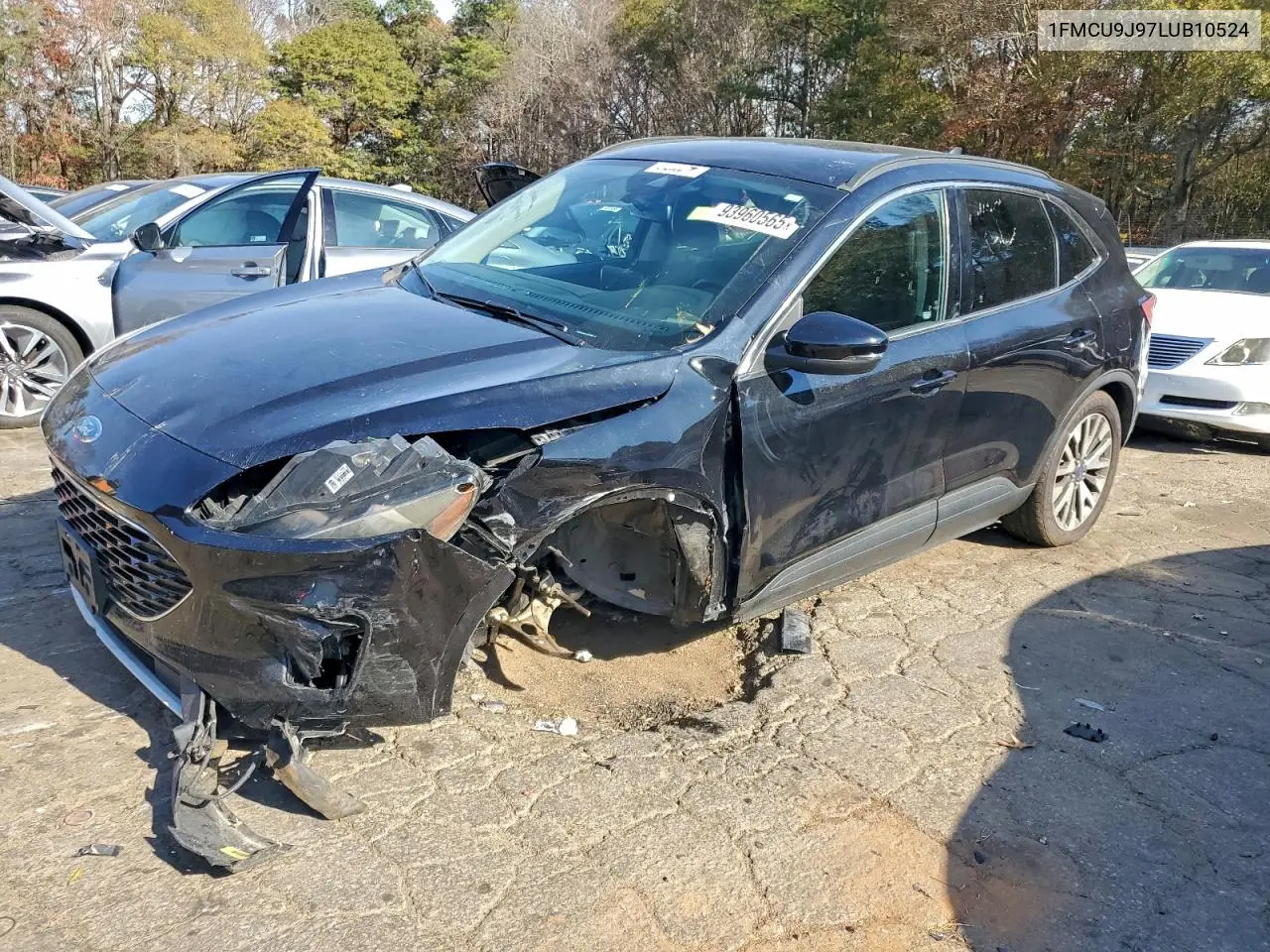 1FMCU9J97LUB10524 2020 Ford Escape Titanium