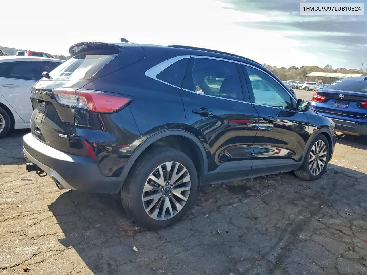 1FMCU9J97LUB10524 2020 Ford Escape Titanium