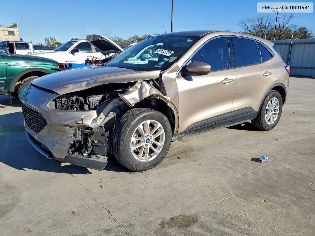 1FMCU0G66LUB01984 2020 Ford Escape Se