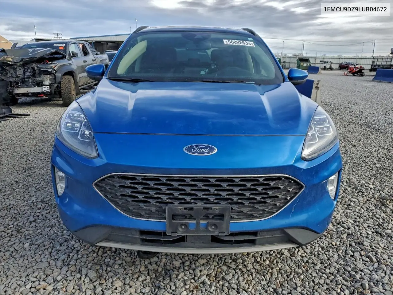 1FMCU9DZ9LUB04672 2020 Ford Escape Titanium