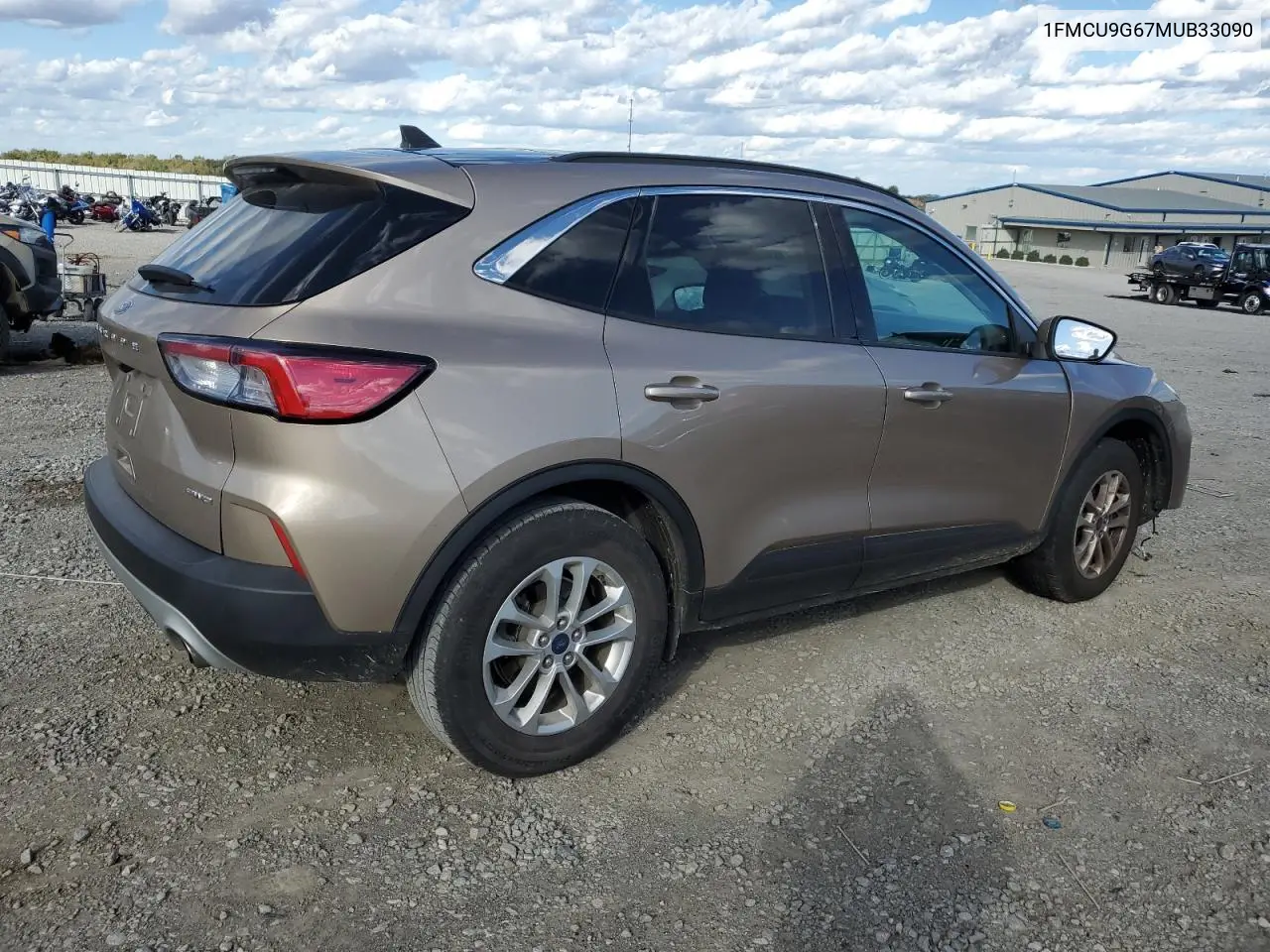 1FMCU9G67MUB33090 2021 Ford Escape Se
