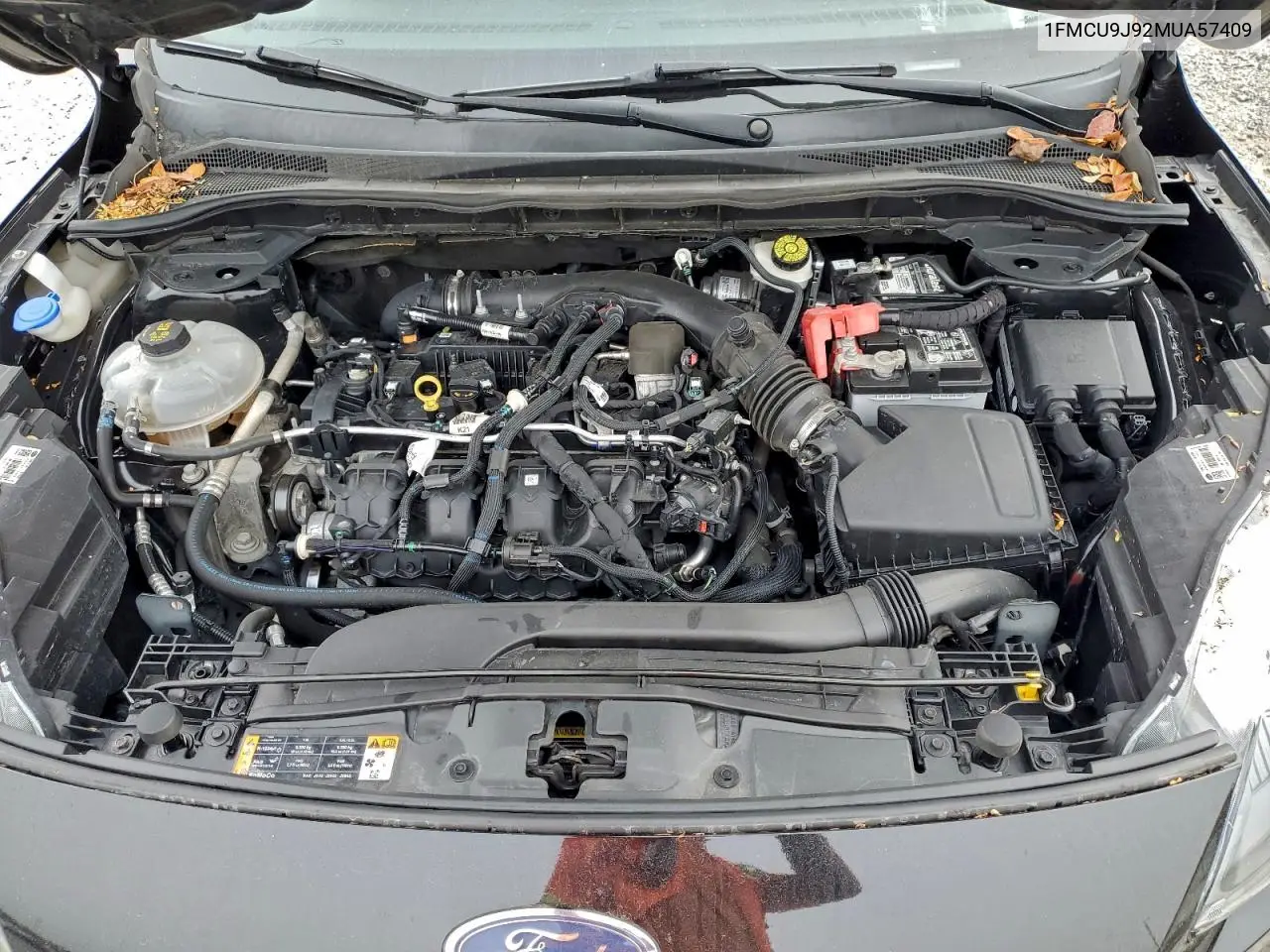 1FMCU9J92MUA57409 2021 Ford Escape Titanium