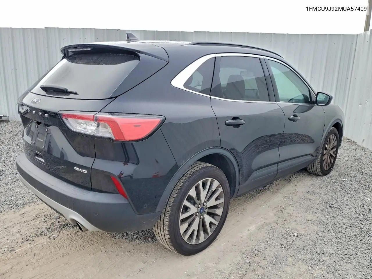 1FMCU9J92MUA57409 2021 Ford Escape Titanium