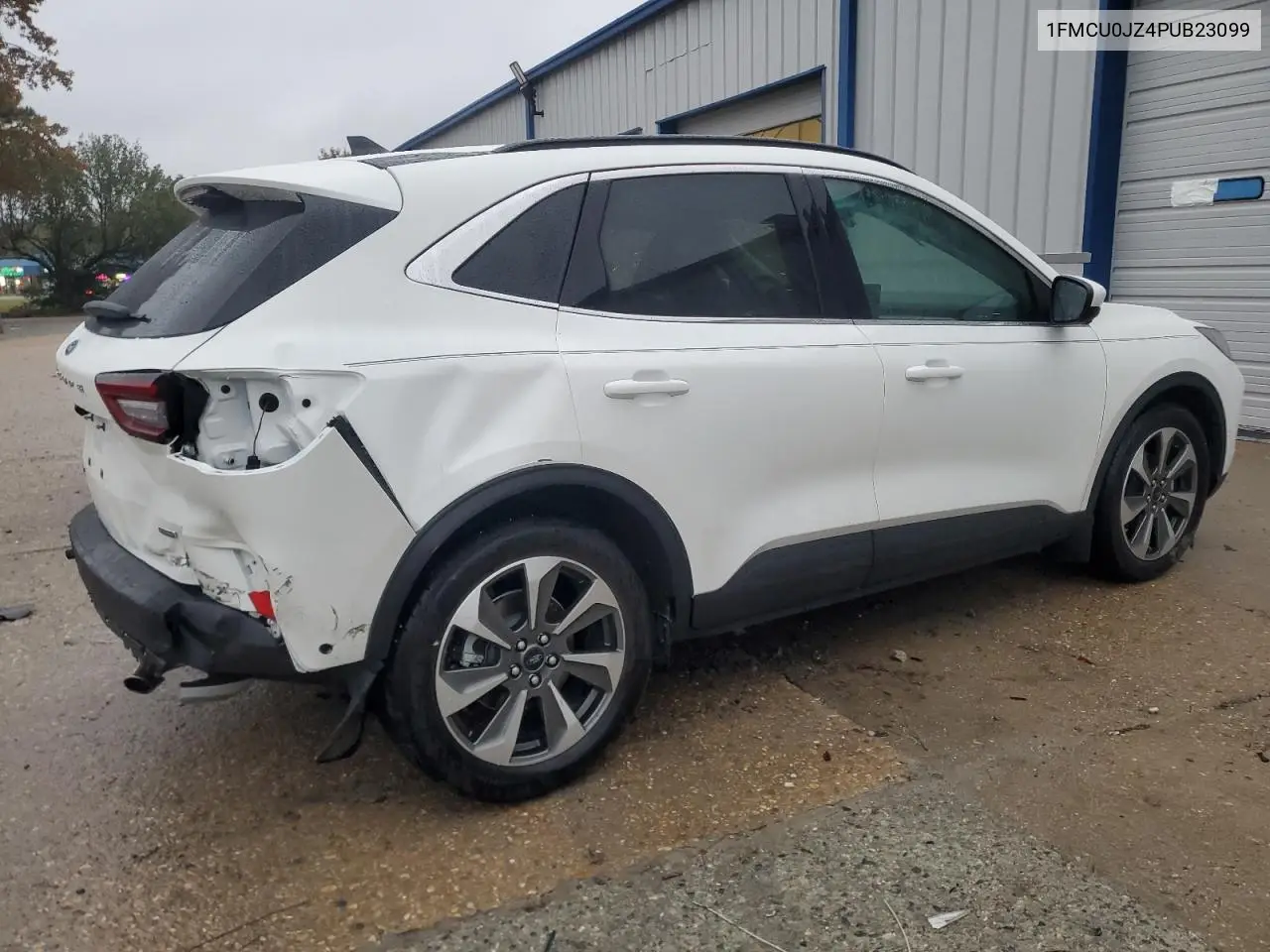 1FMCU0JZ4PUB23099 2023 Ford Escape Platinum