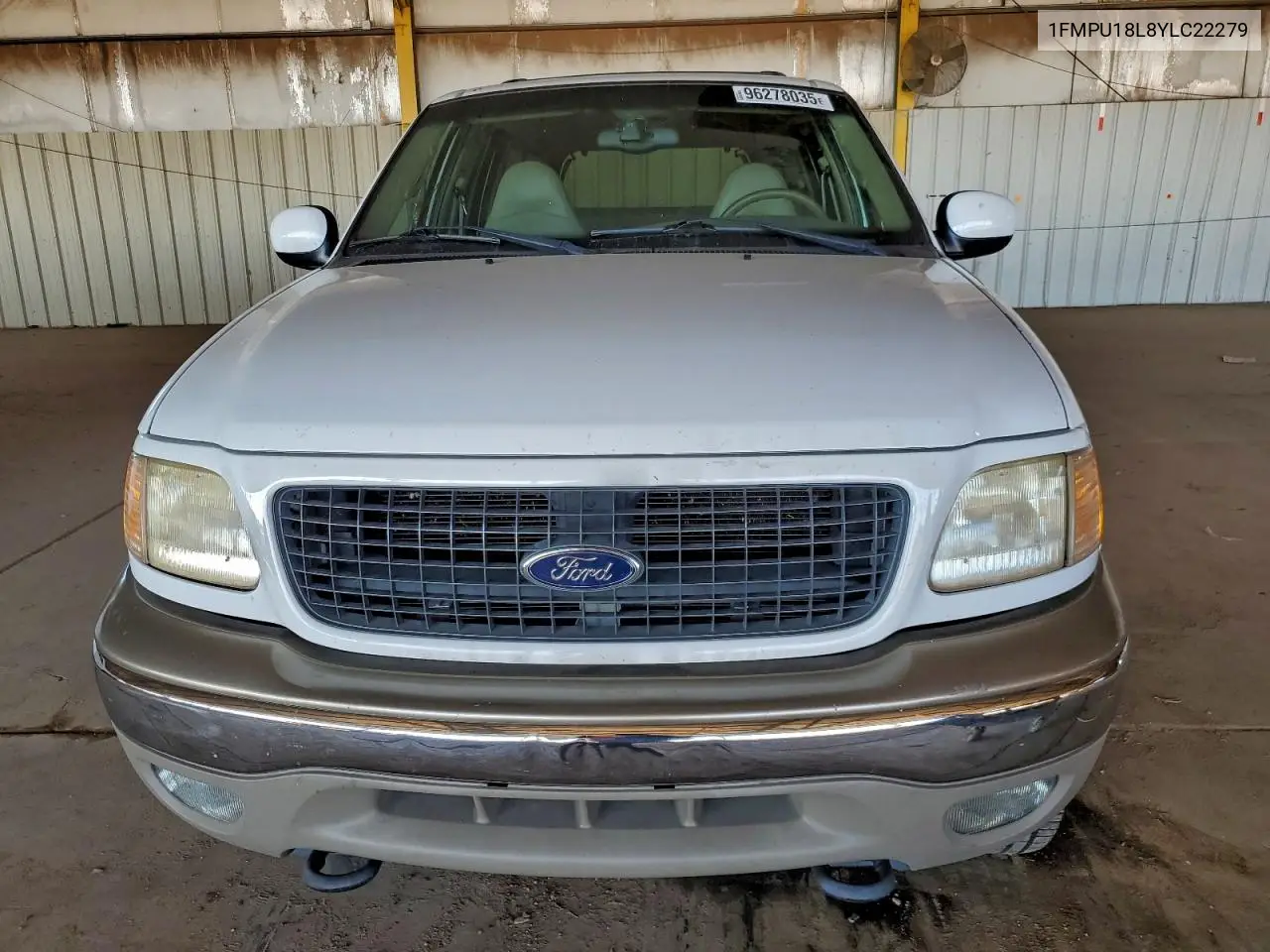 1FMPU18L8YLC22279 2000 Ford Expedition Eddie Bauer