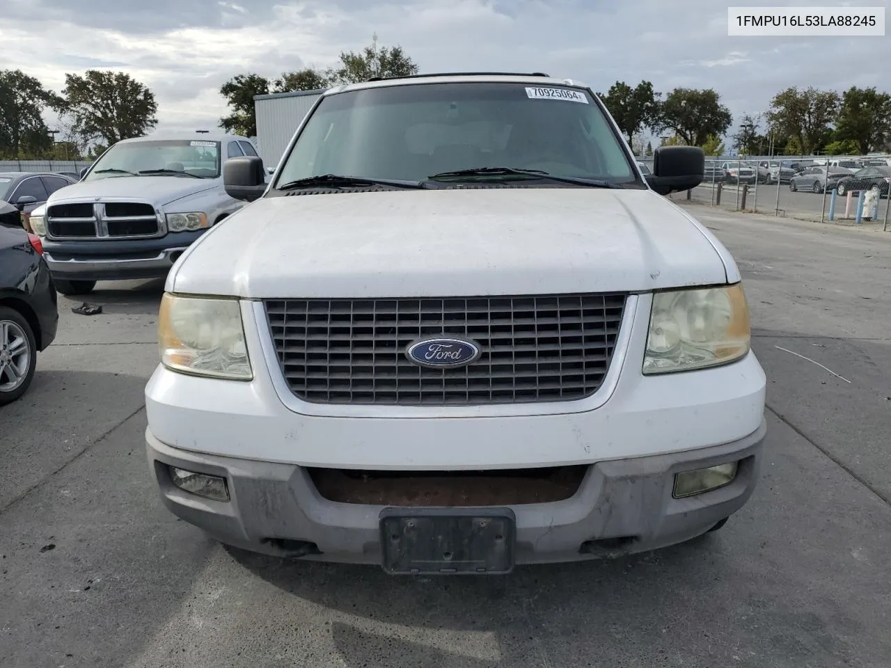 1FMPU16L53LA88245 2003 Ford Expedition Xlt