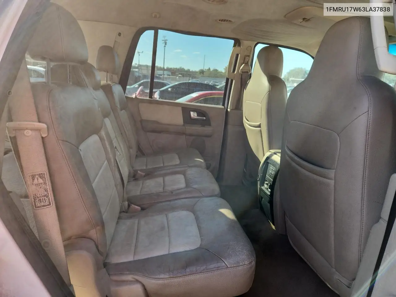 1FMRU17W63LA37838 2003 Ford Expedition Eddie Bauer