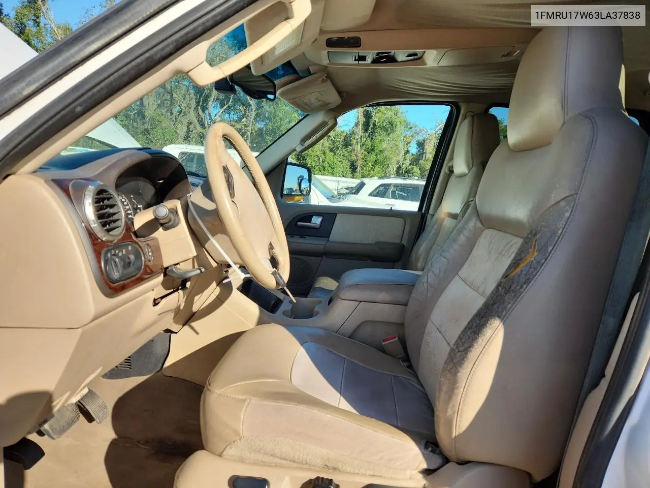 1FMRU17W63LA37838 2003 Ford Expedition Eddie Bauer