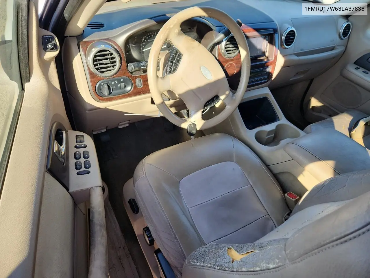 1FMRU17W63LA37838 2003 Ford Expedition Eddie Bauer